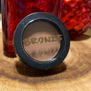 Brand New| Model Co Shimmer Bronzing Powder